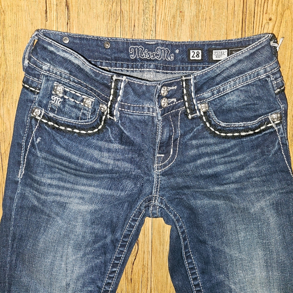 Ladies Miss Me Jeans - Picture 2 of 3